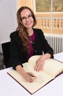 Signing the Royal Academy of Engineering Book (November 2025)